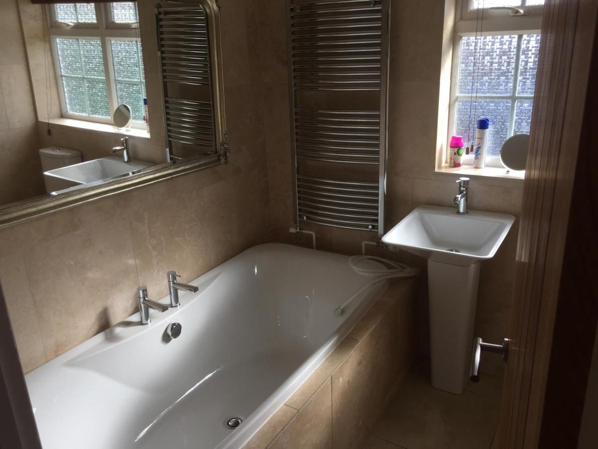 9 Chudleigh Close Apartment Bedford Bagian luar foto