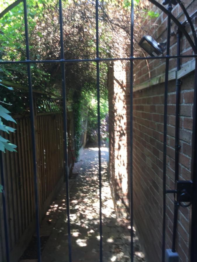 9 Chudleigh Close Apartment Bedford Bagian luar foto