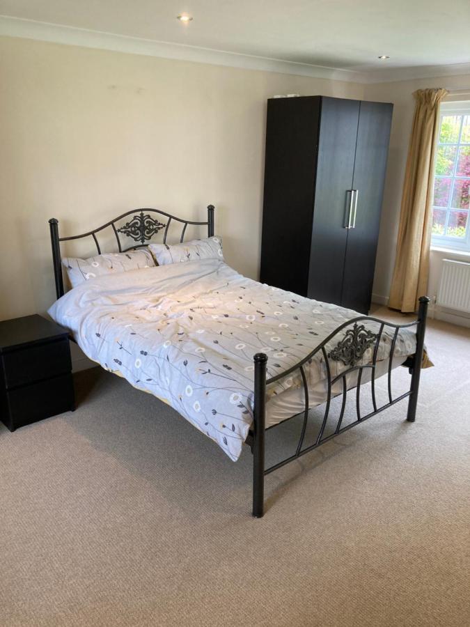9 Chudleigh Close Apartment Bedford Bagian luar foto